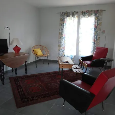 Дом отдыха La Maison Du Village *